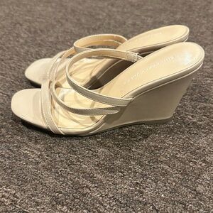 EUC Women's 6.5 Sincerely Jules Nude Wedge Chic Beige Strappy Heels